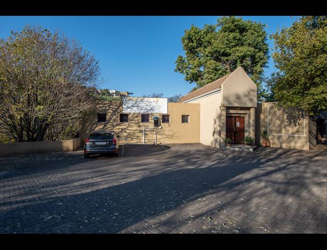 3 BEDROOM FREEHOLD FOR SALE IN GLENVISTA